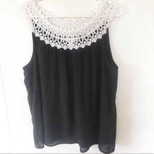 Coldwater Creek Women’s Black & white lace top LG